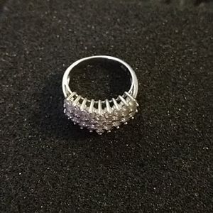 Women's engagement ring